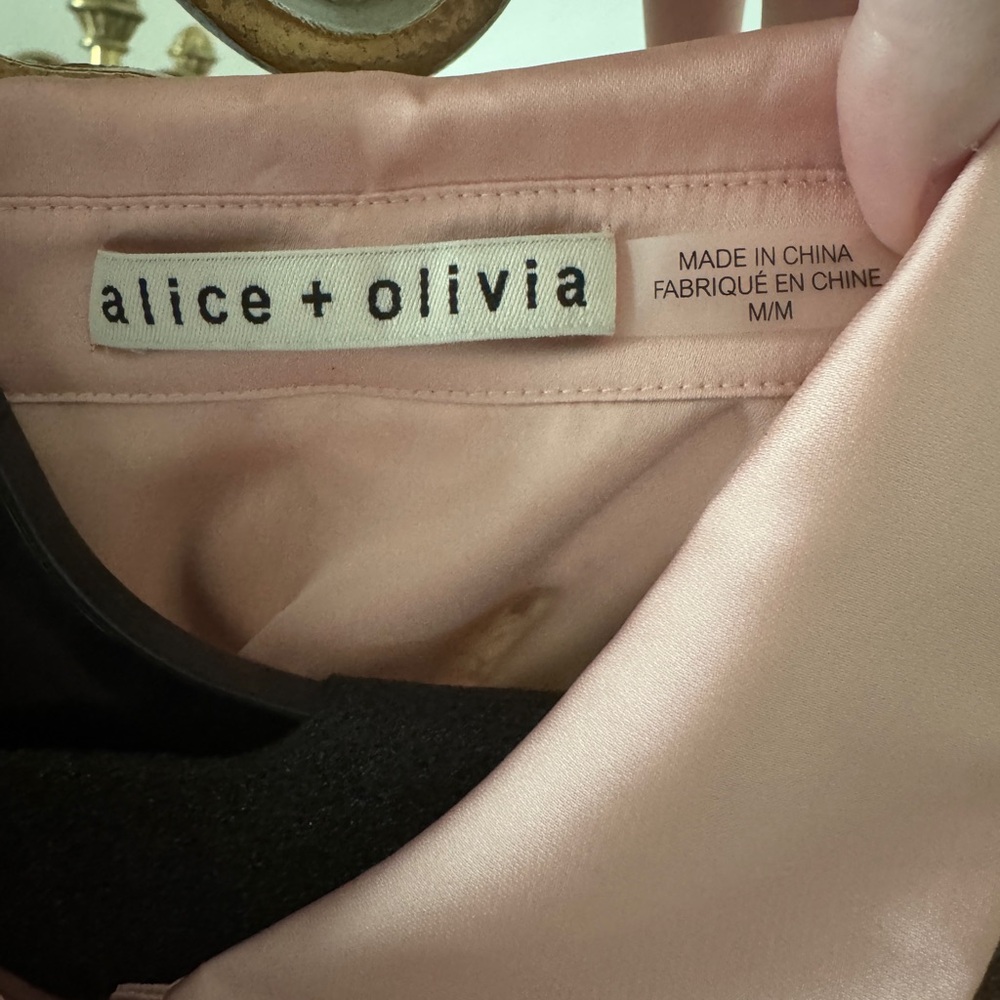 Alice + Olivia Pink Scenic Bow-Tie Ruffle Limited edition Versailles Silk Blouse - Picture 3 of 3